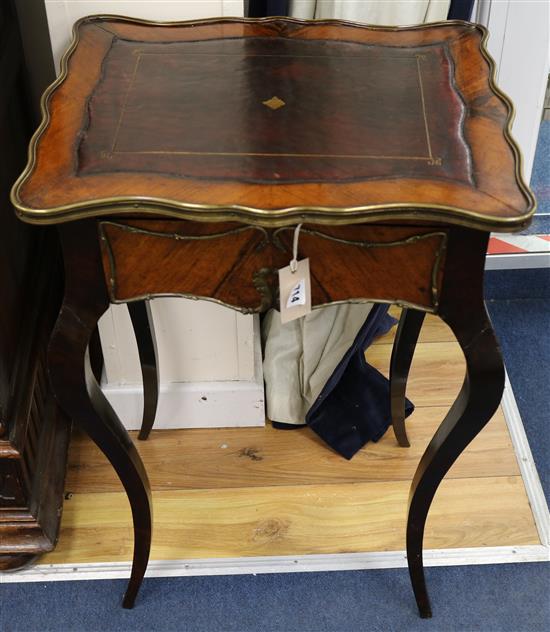 French style kingwood occasional table H.75cm